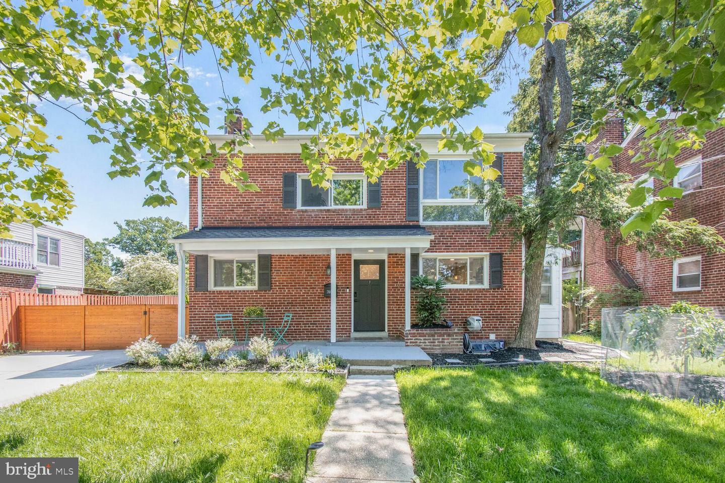 Property Photo: 7603 Hammond Avenue MD 20912