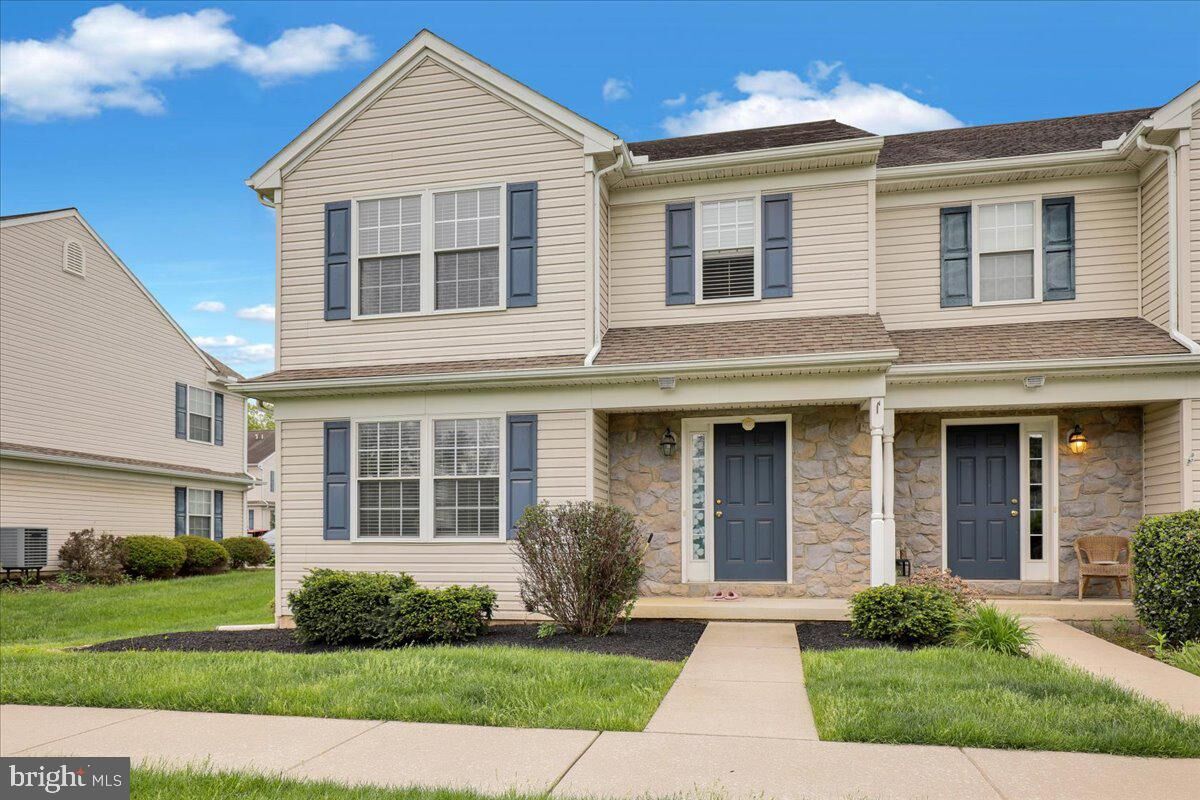 Property Photo: 11 Broderick Court PA 17540