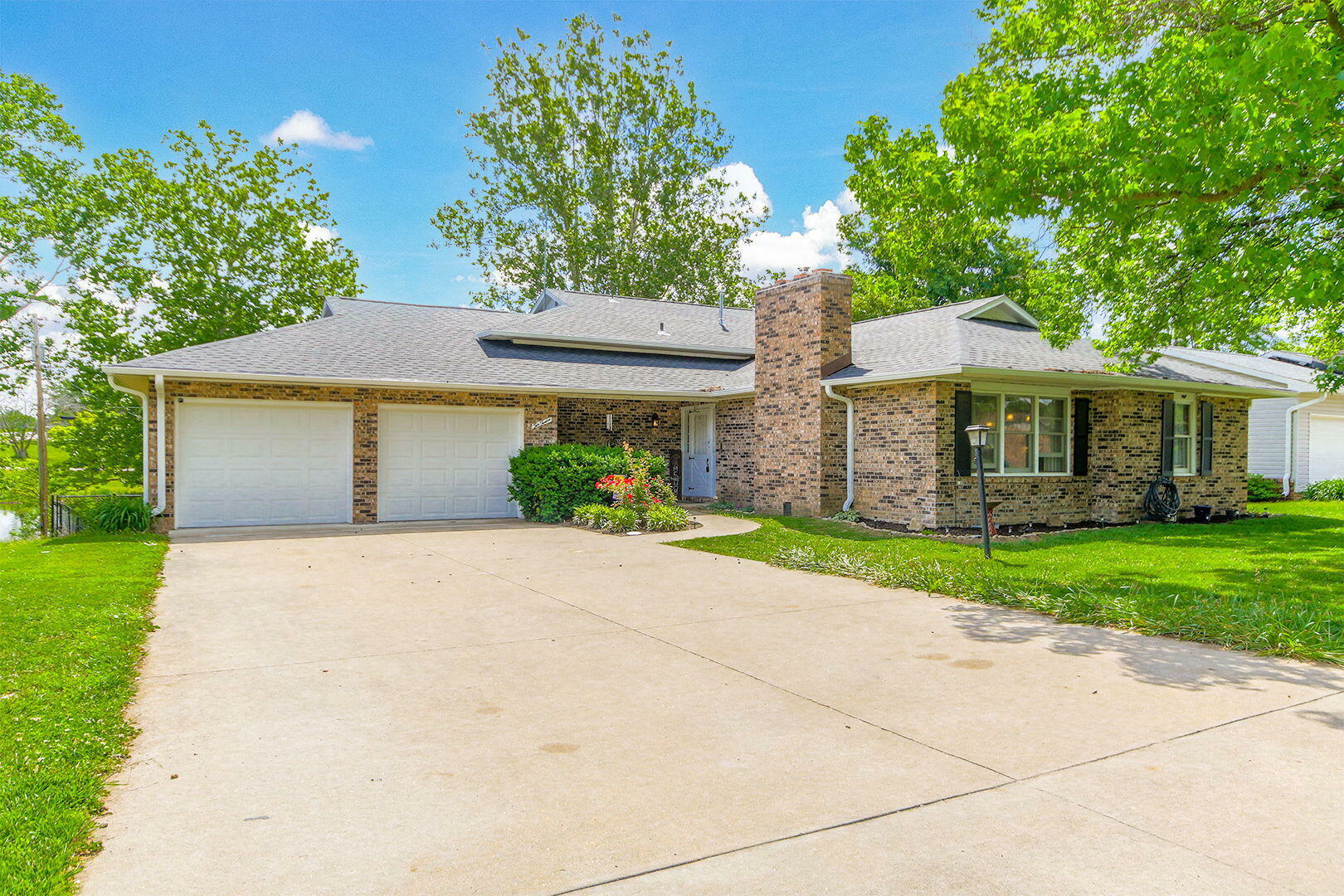 Property Photo: 1012 Luther Dr MO 65265
