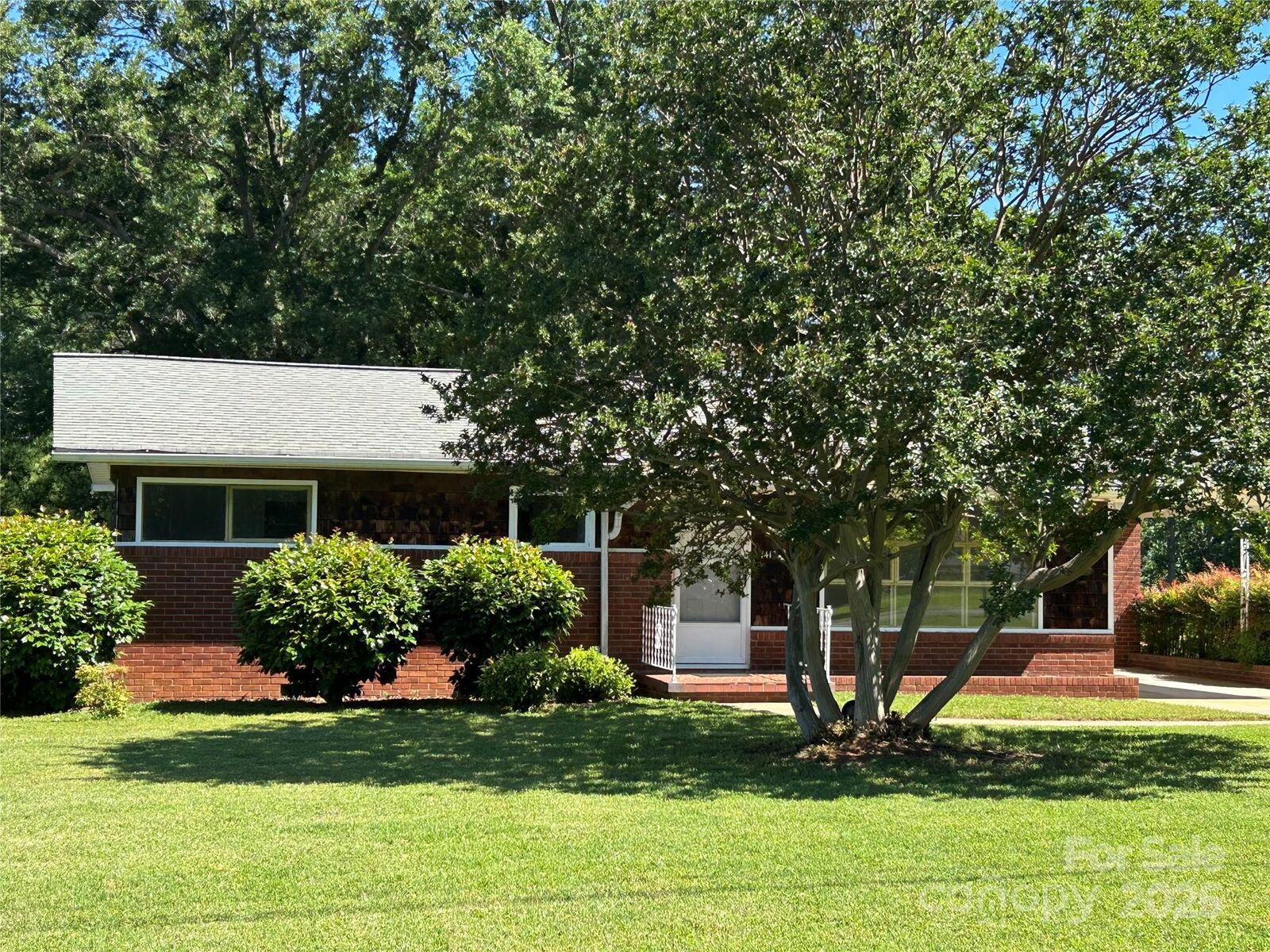 Property Photo:  1412 Beverly Avenue  NC 28152 