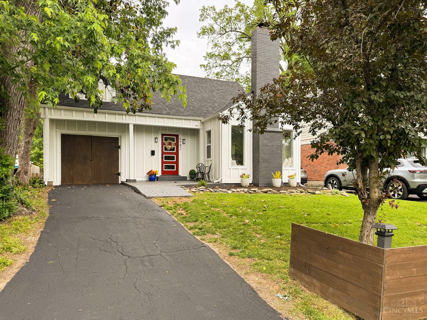 6982 Grace Avenue  Mariemont OH 45227 photo