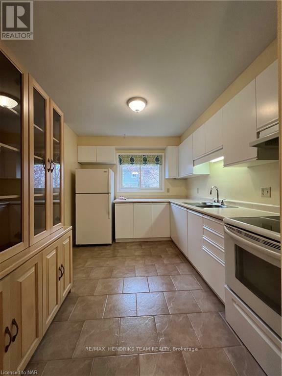 Property Photo: 38 Elma Street 16 ON L2N 6Z3