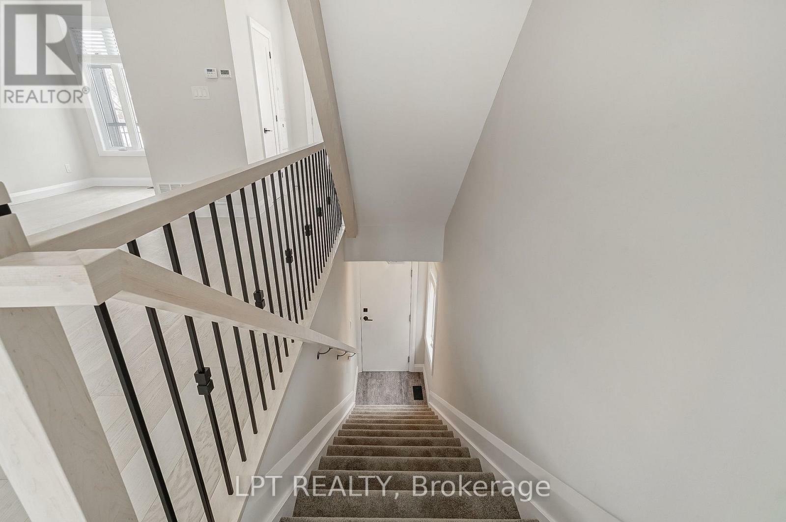 Property Photo: 383 Brant Street 1 ON K1L 6V5