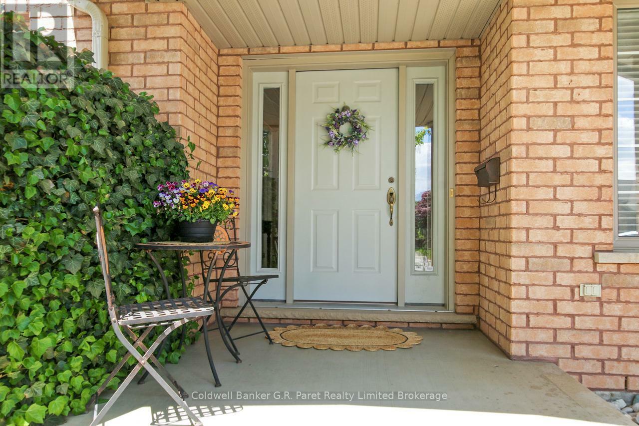 Property Photo: 130 Glendale Drive ON N4G 5V9