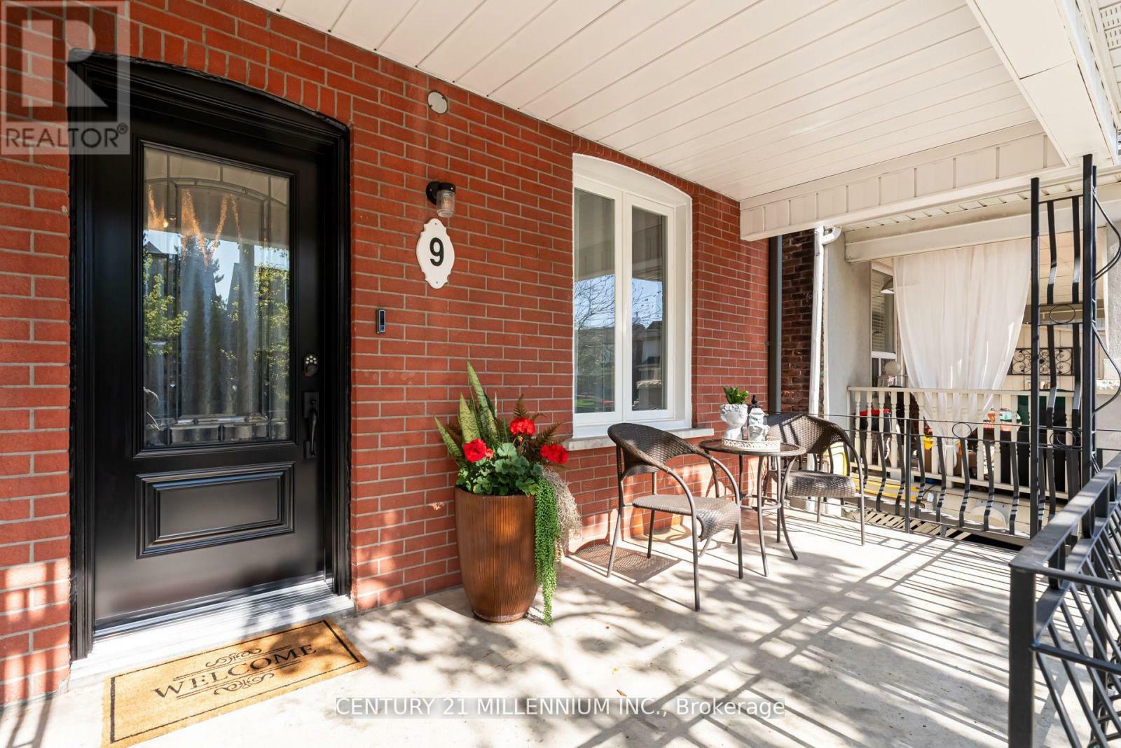 Property Photo:  9 Spring Grove Avenue  ON M6N 3H2 