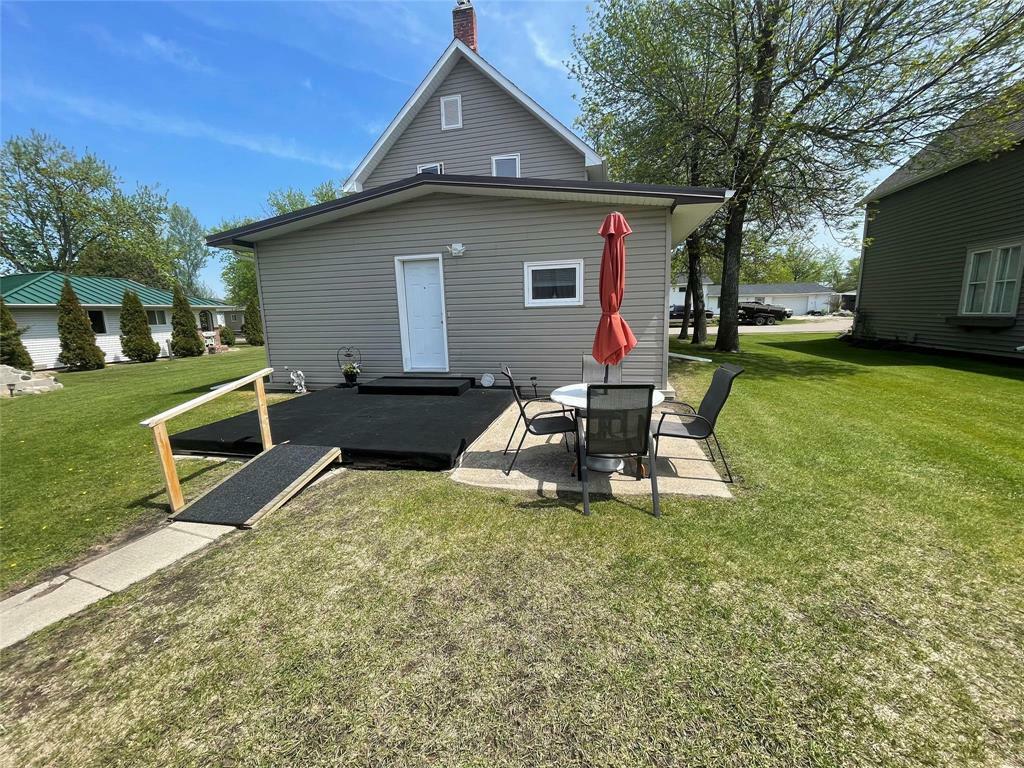 Property Photo: 131 Toronto Street MB R0K 0H0