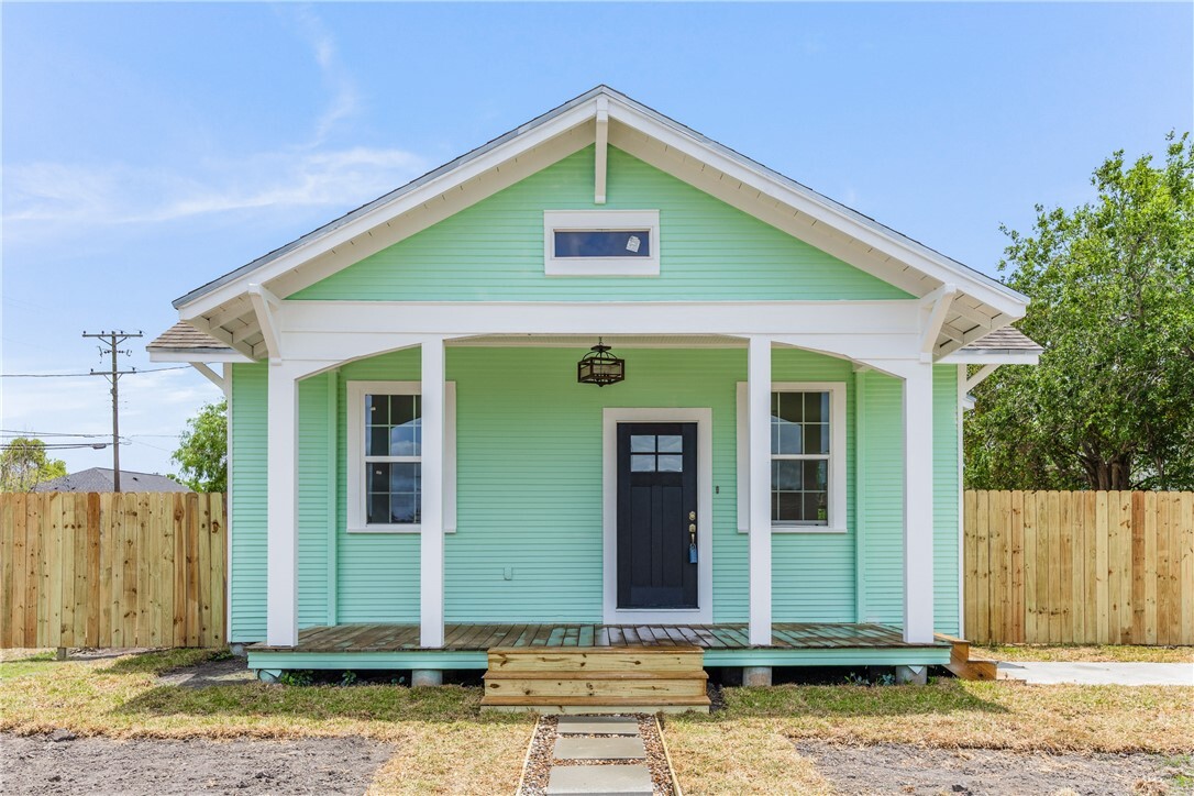 Property Photo: 228 E Avenue G TX 78380