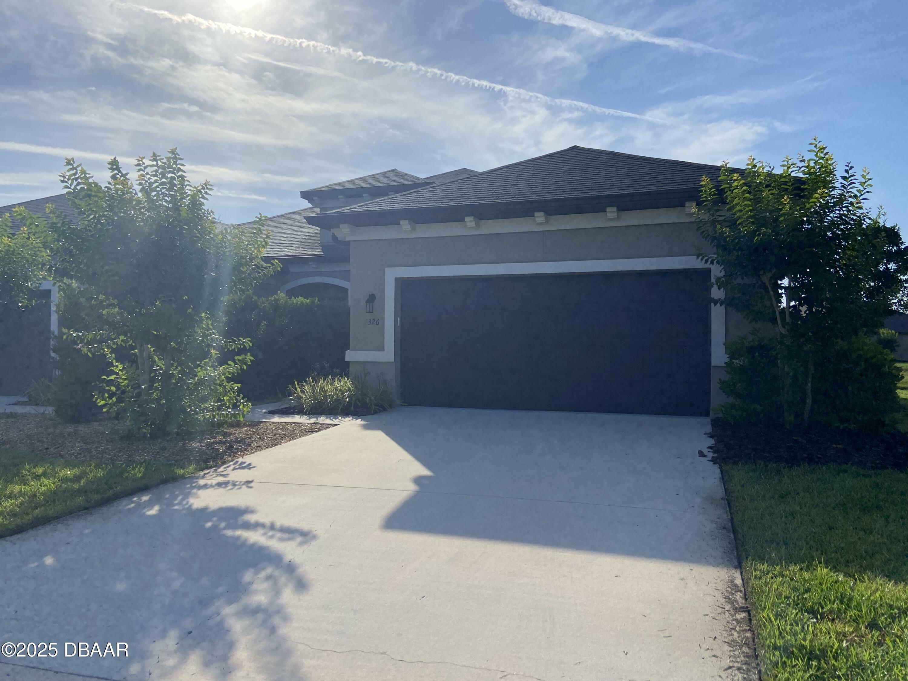 Property Photo: 1326 Bangor Drive FL 32174