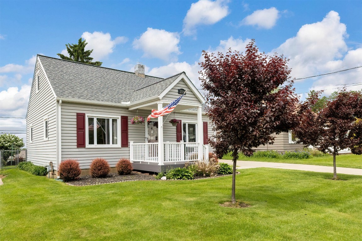 Property Photo:  2514 E 43rd Street  PA 16510 