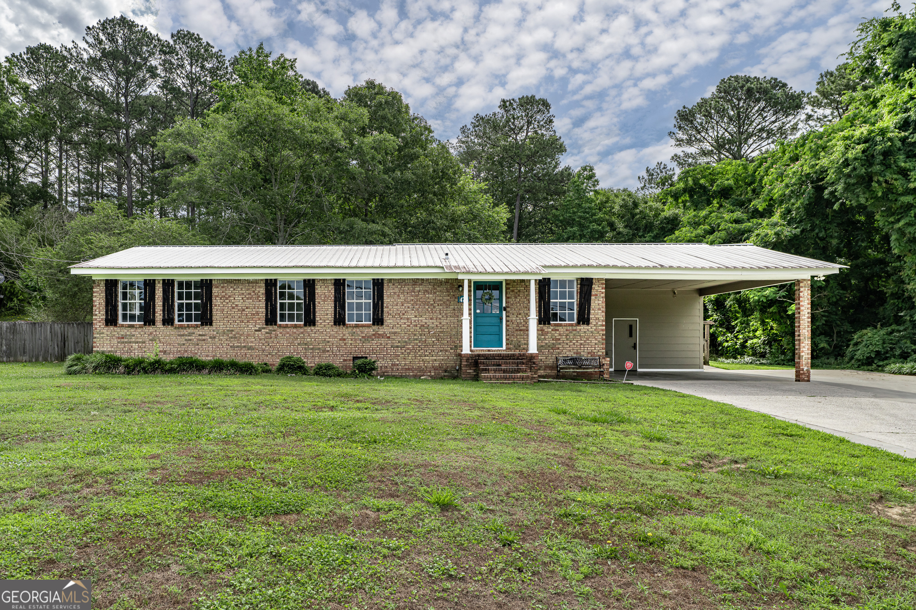Property Photo: 472 Floyd Springs Road NE GA 30105