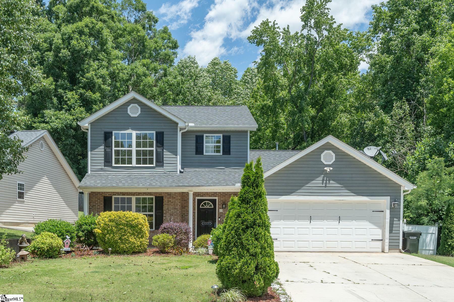 Property Photo: 104 Kingscreek Drive SC 29650