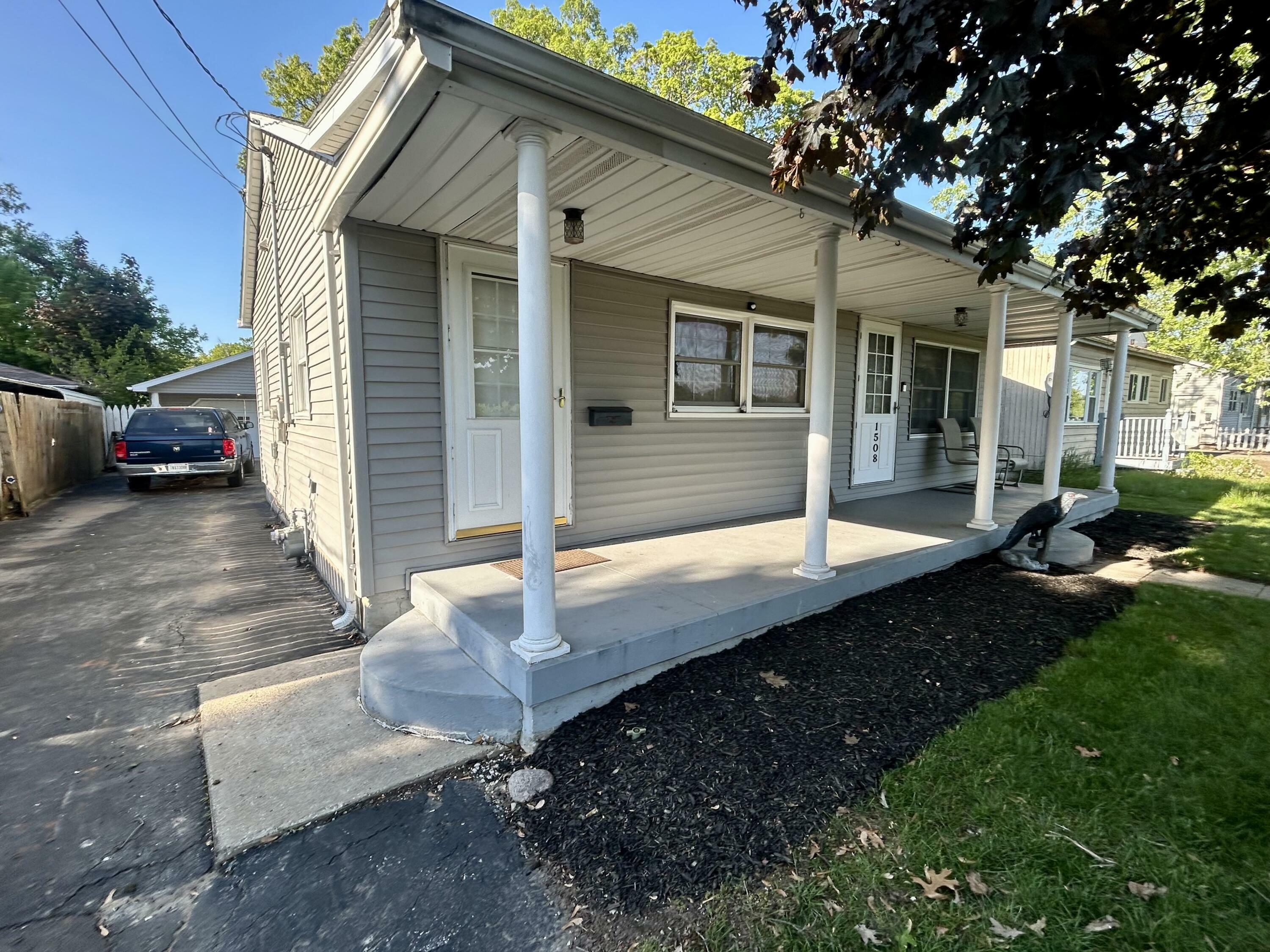 Property Photo: 1508 E 6th Street IN 46342