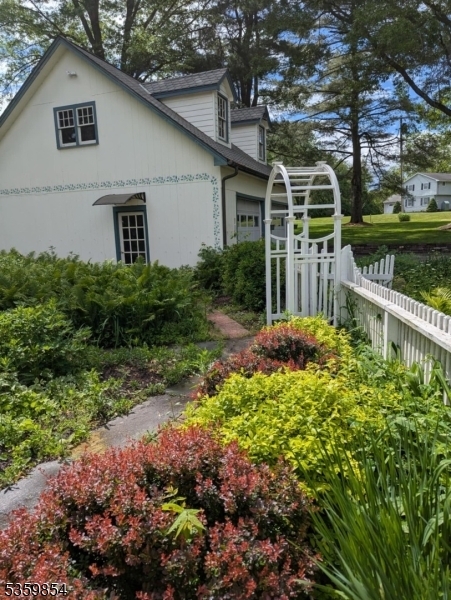 Property Photo: 1 Orchid Pl NJ 08833