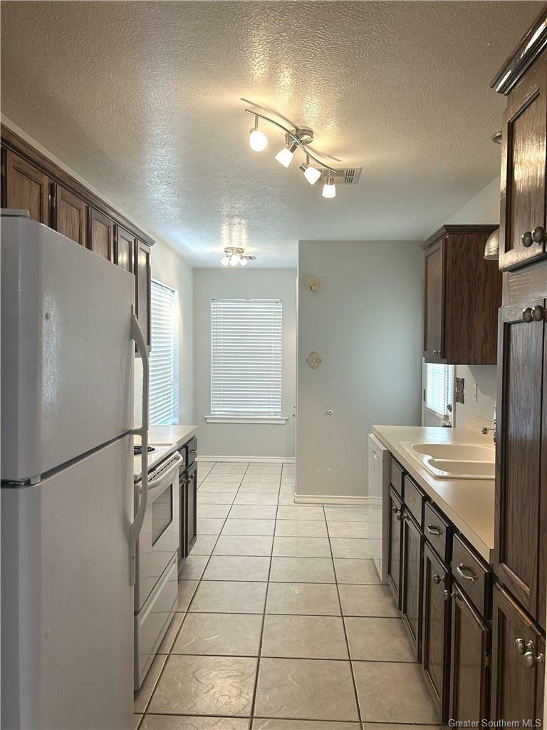 Property Photo: 164 Summerwood Drive LA 70663