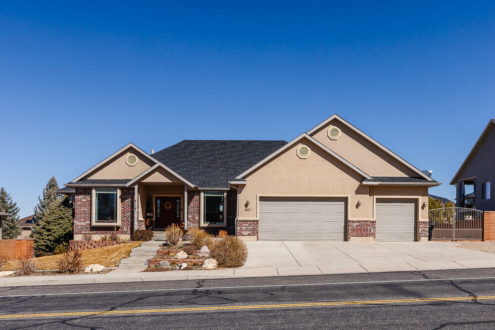 Property Photo: 841 E Nichols Canyon Rd UT 84721