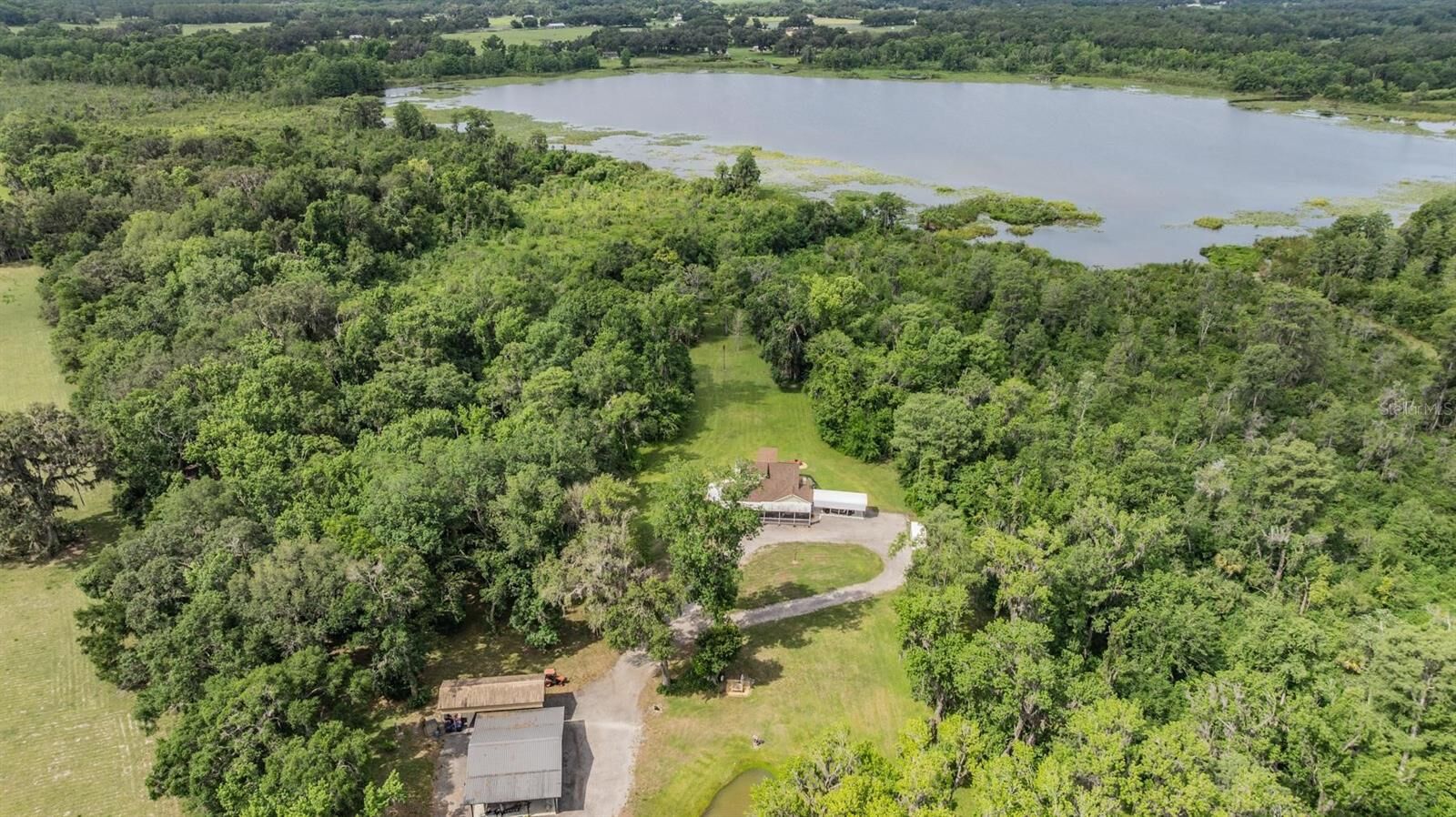 Property Photo:  1611 County Road 753S  FL 33597 