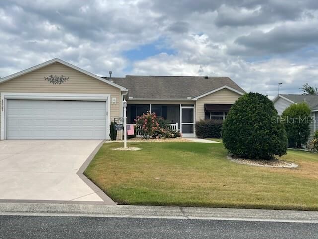 Property Photo:  1723 Banberry Run  FL 32162 