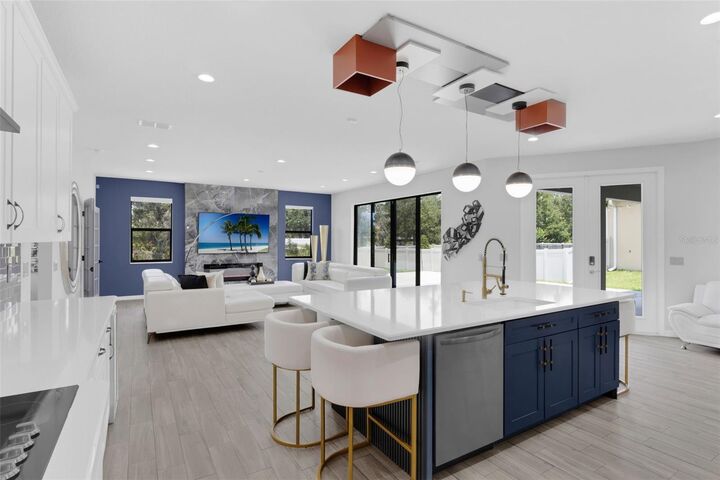 Property Photo:  1504 Cordgrass Way  FL 33813 