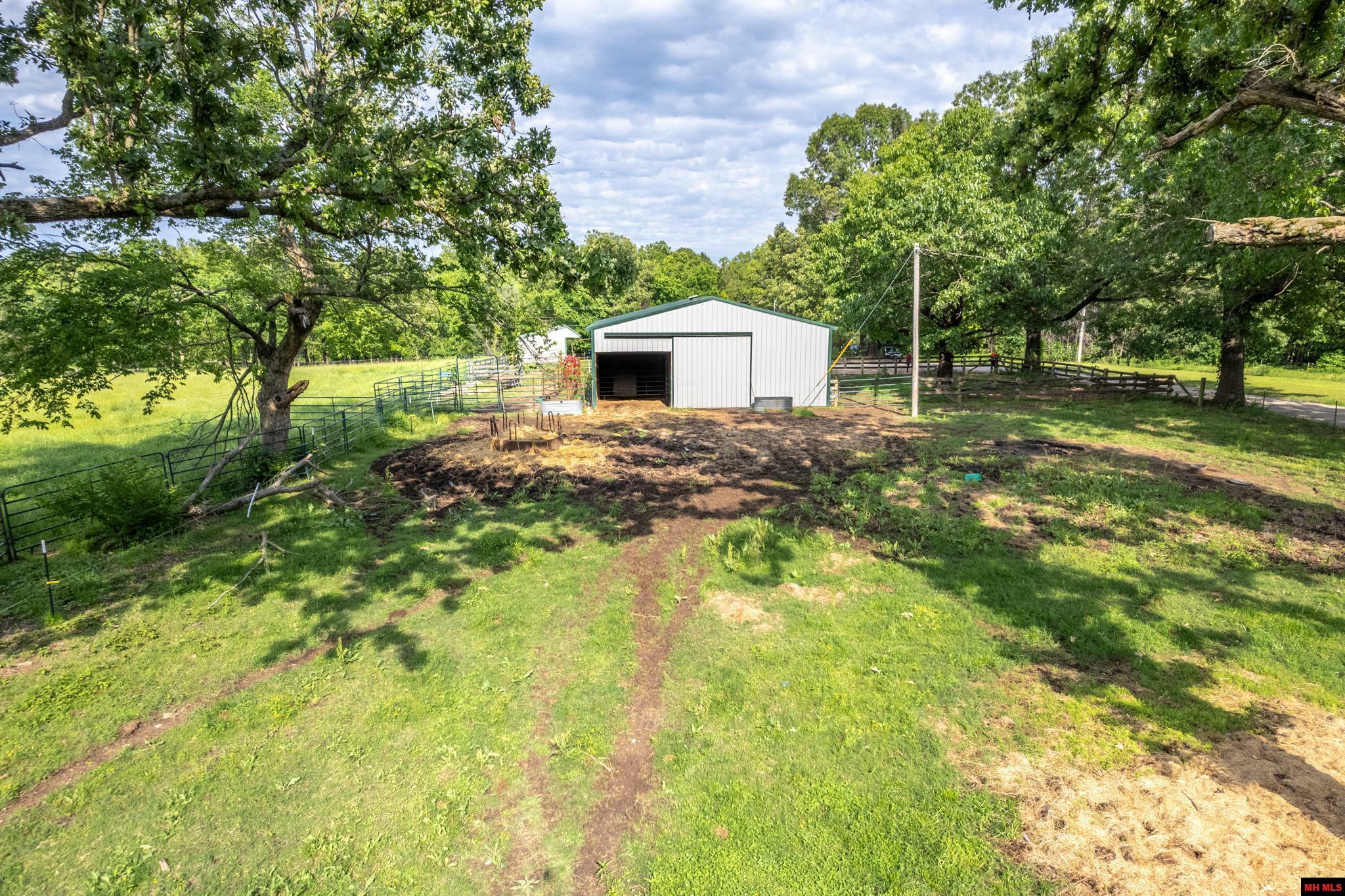 Property Photo:  109 Cr 510  AR 72651 