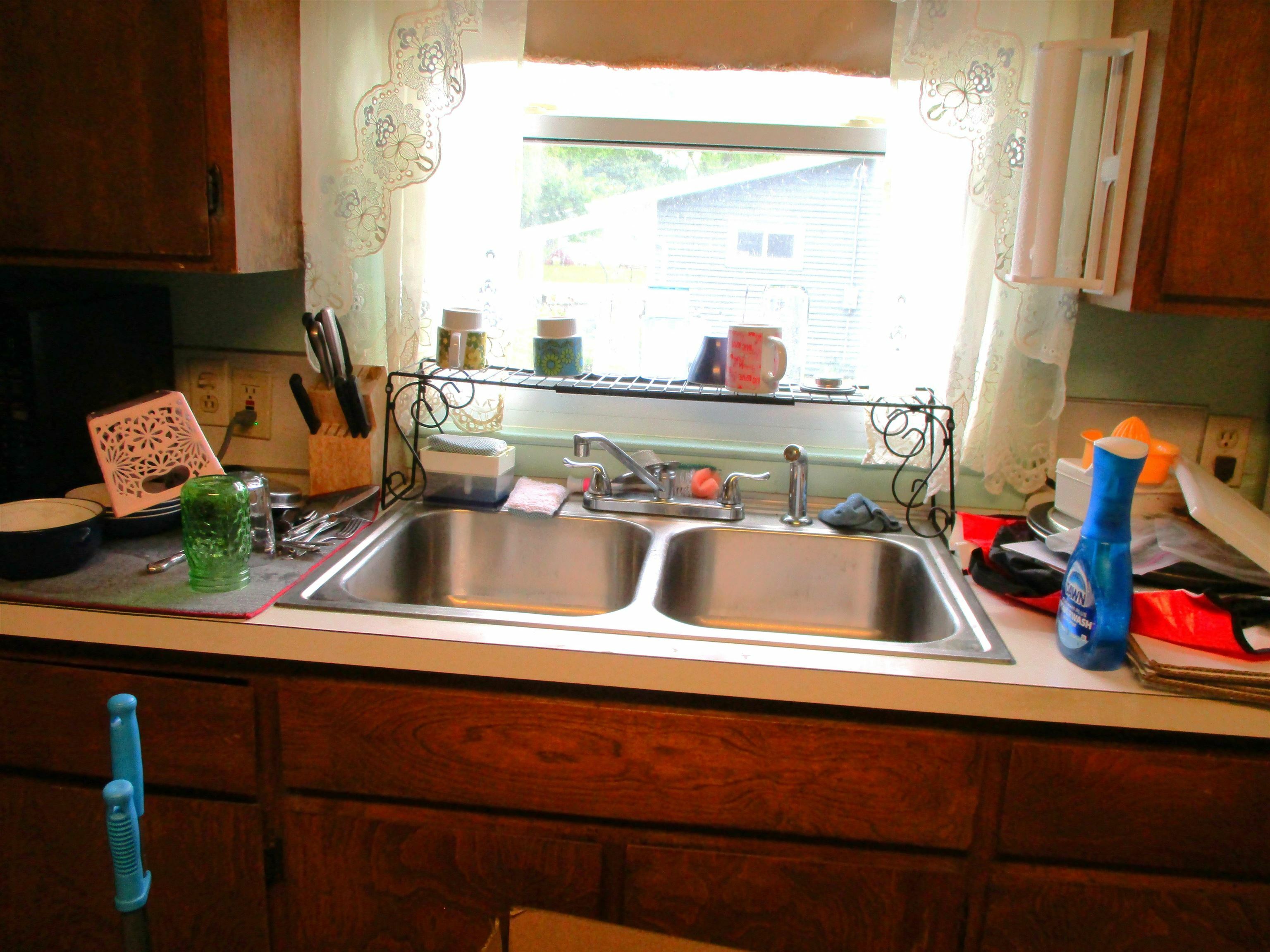 Property Photo: 312 Leland Street MI 48433