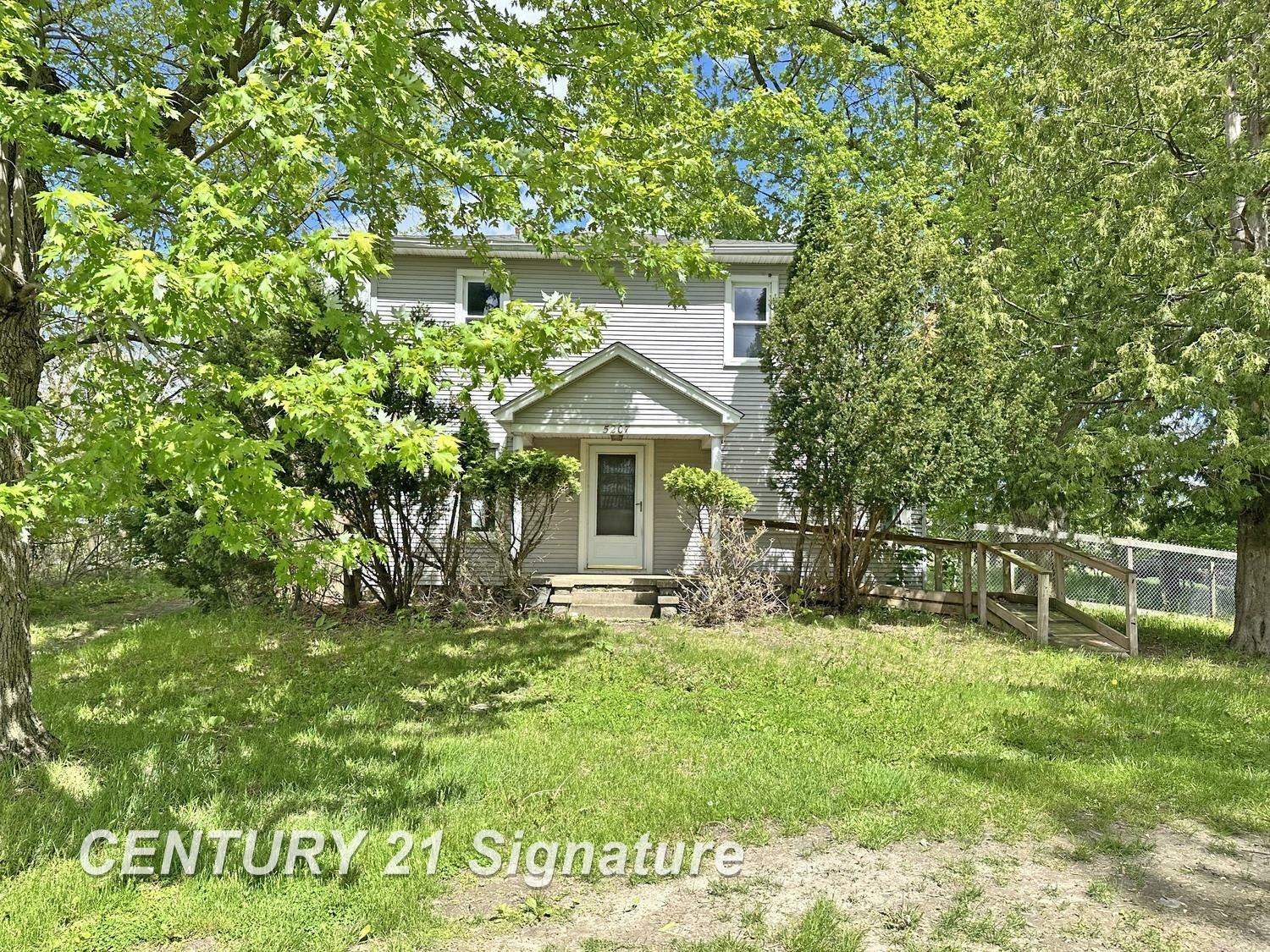 Property Photo: 5207 S Whiteville Road MI 48858
