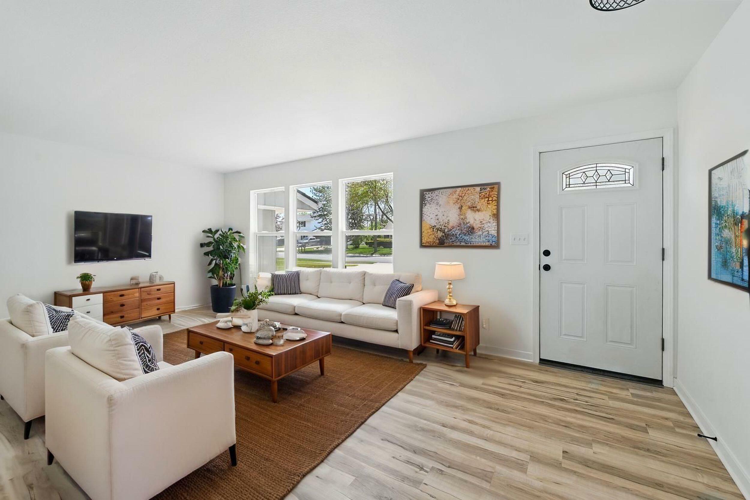 Property Photo: 104 W Fransee Ln WI 53080