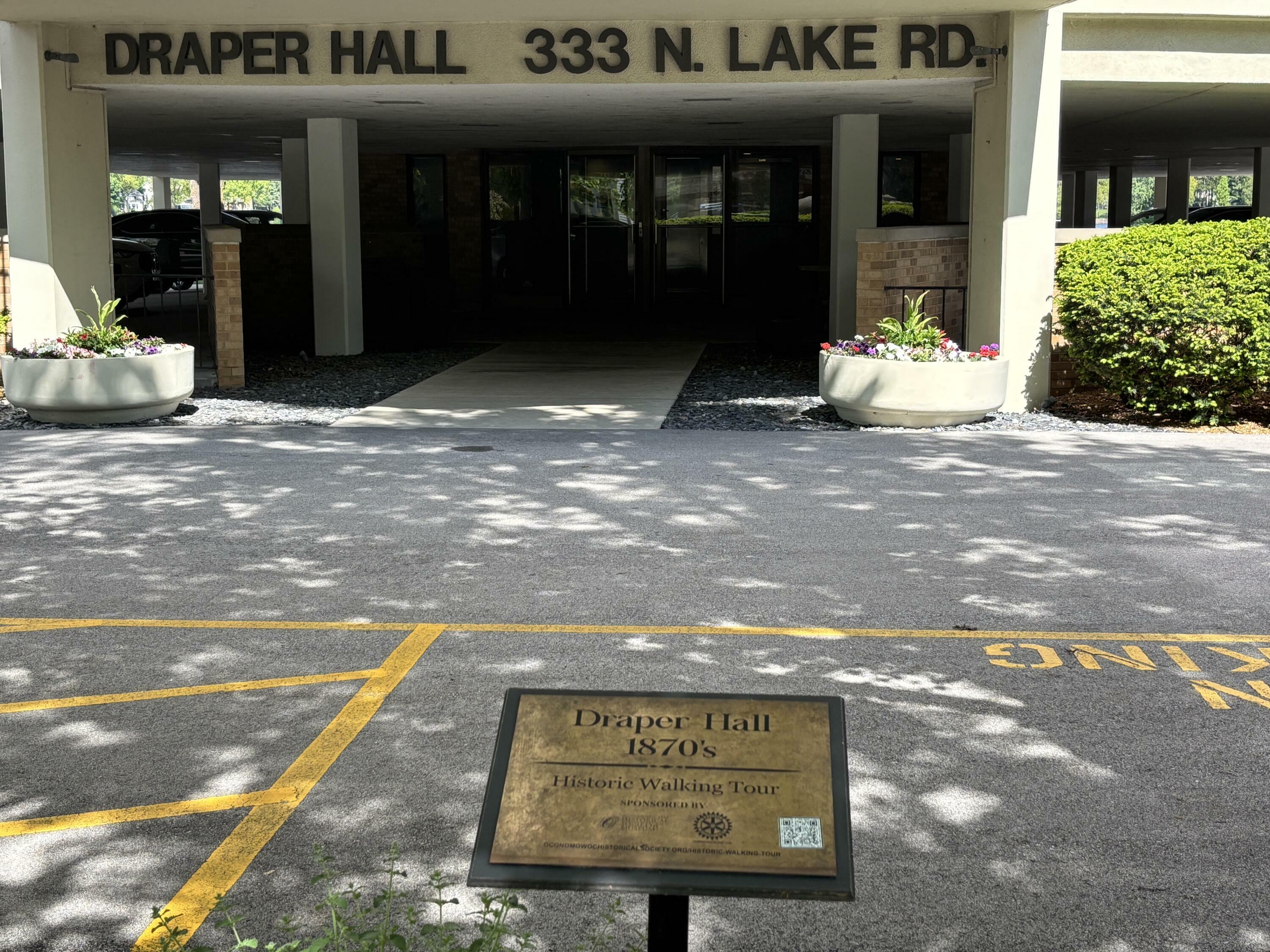 Property Photo: 333 N Lake Rd 406 WI 53066