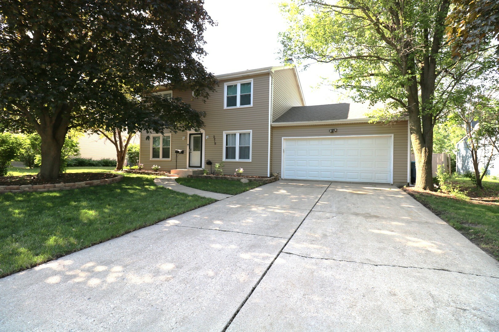 2210 Sandburg Drive  Aurora IL 60506 photo