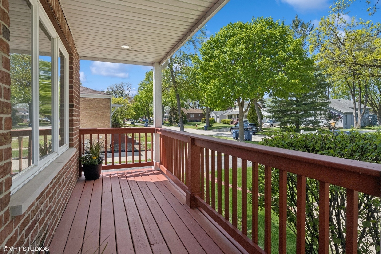 Property Photo: 877 Hollywood Avenue IL 60016
