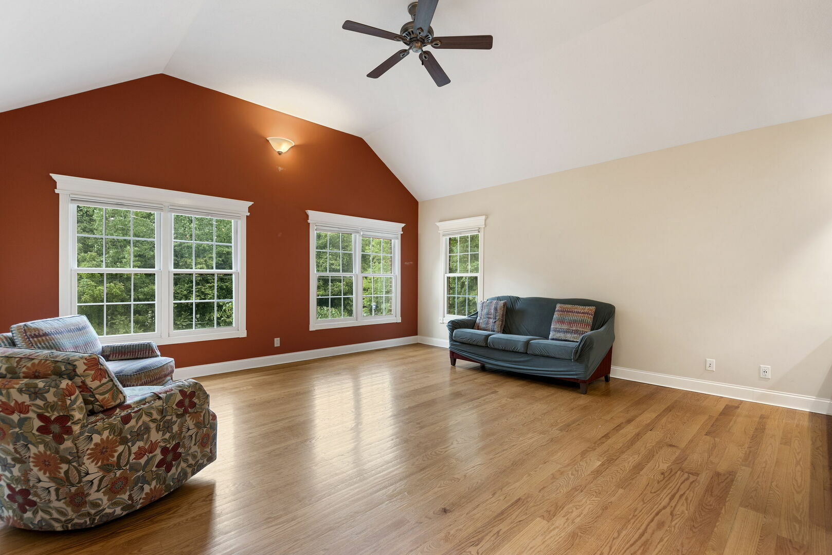 Property Photo: 1912 Indian Trail IL 60901