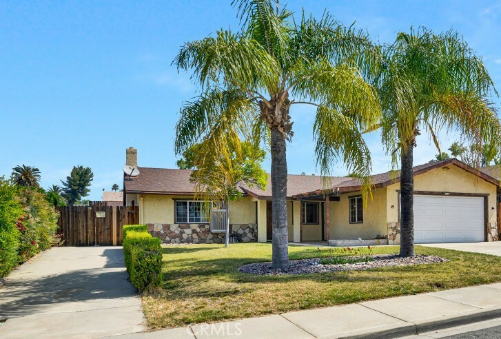 Property Photo: 2378 Thisa Way CA 92544