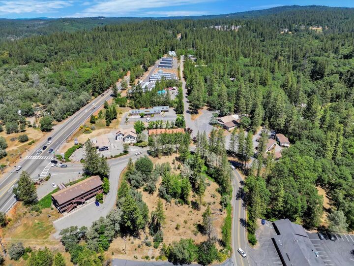 Property Photo: 10061 Alta Sierra Drive CA 95949