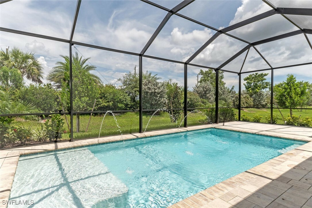 Property Photo: 14586 Tropical Drive FL 34114