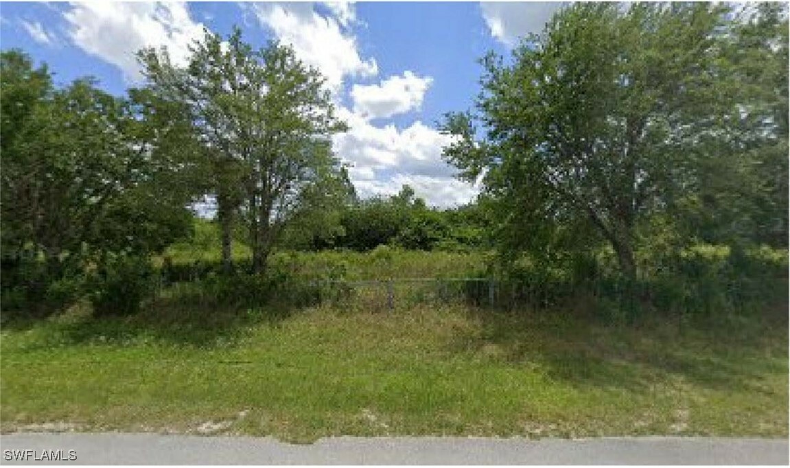 Property Photo: 620 Shady Hollow Boulevard W FL 34120