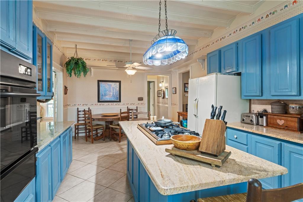 Property Photo: 237 Villere Drive LA 70047