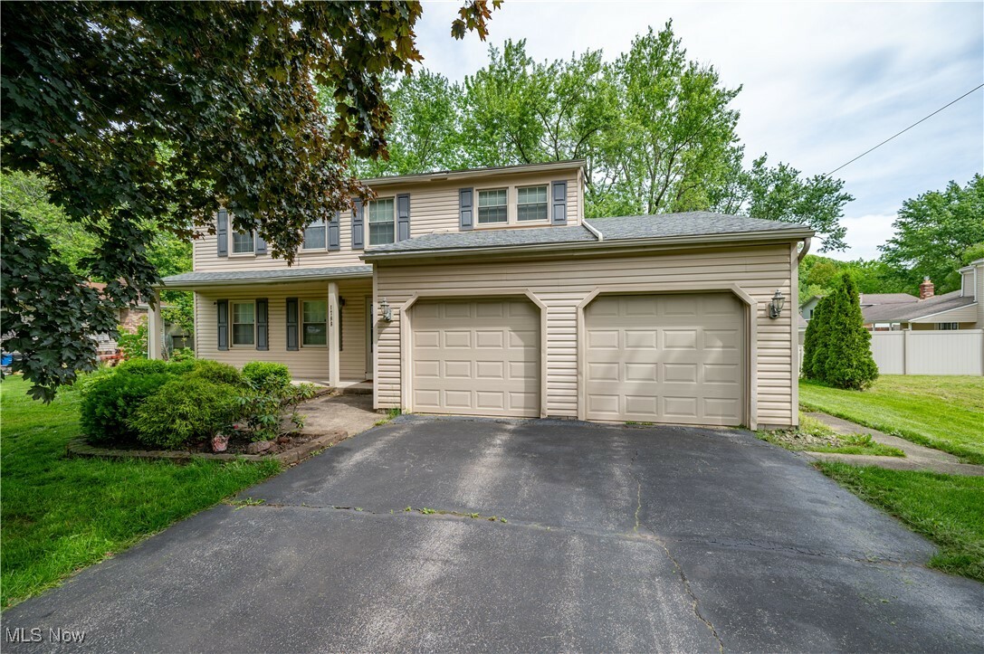 Property Photo: 1768 Celeste Circle OH 44511