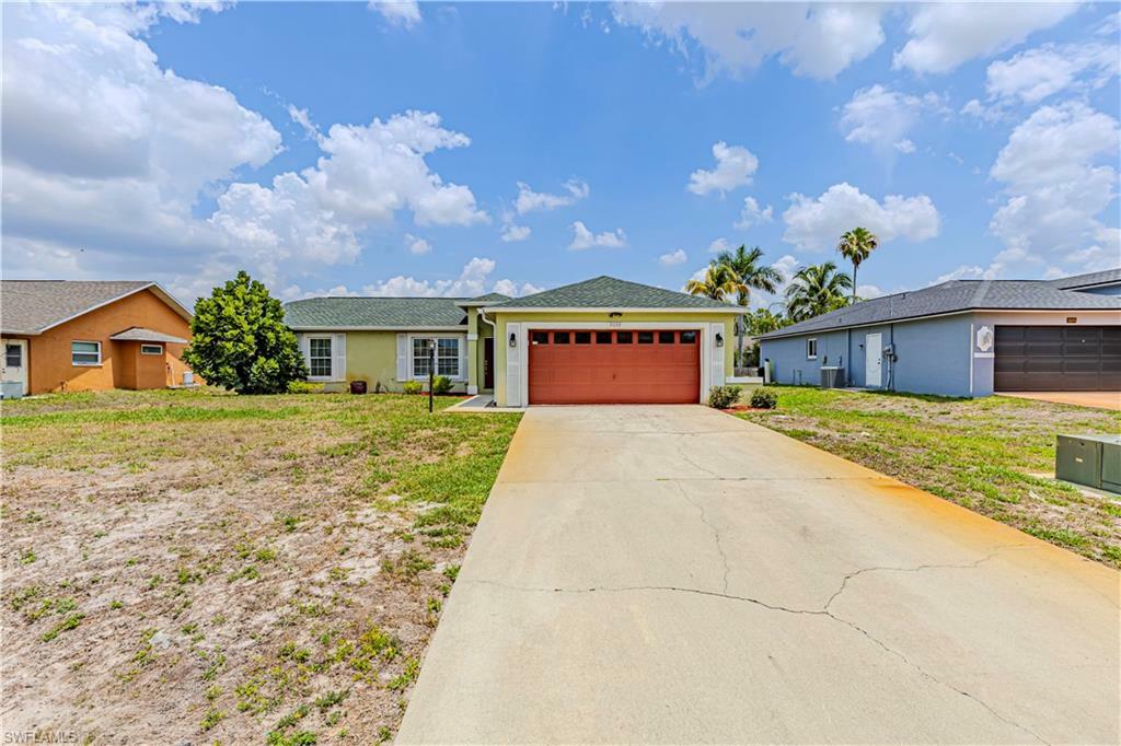 Property Photo:  9091 Cypress Dr N  FL 33967 
