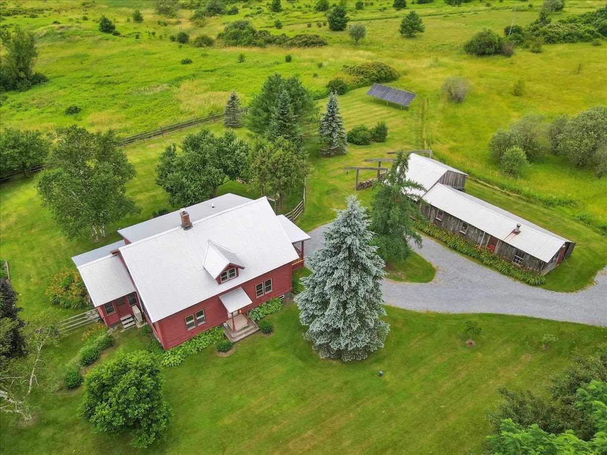 Property Photo: 3300 Baldwin Road VT 05461