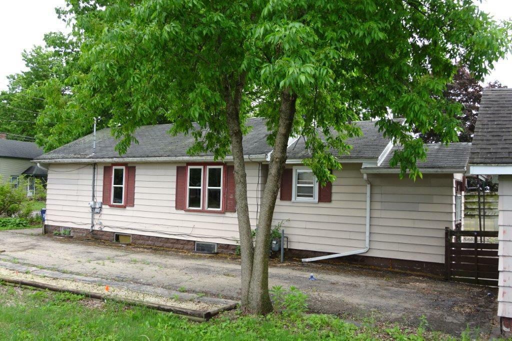 Property Photo: 1305 La Crescent Street WI 54603