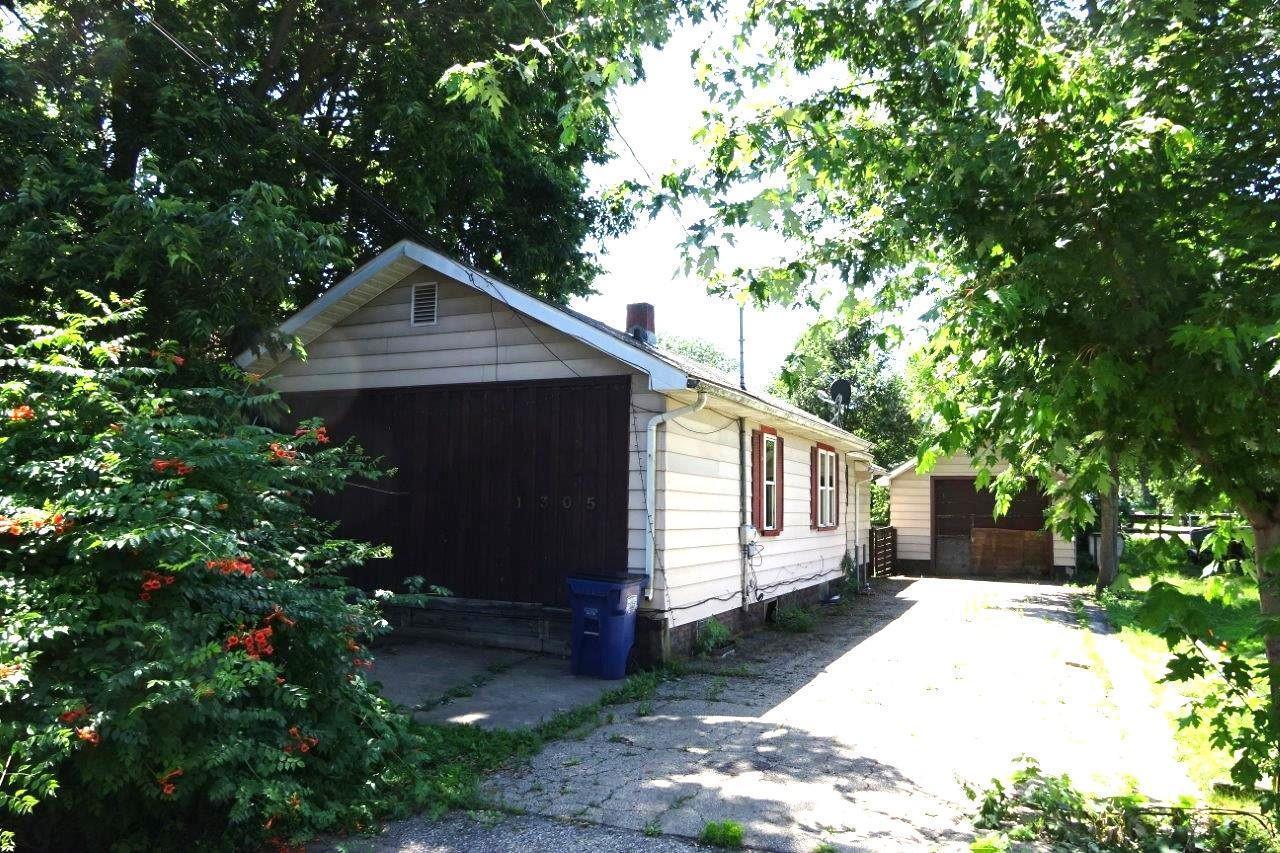 1305 La Crescent Street  Campbell Twp WI 54603 photo