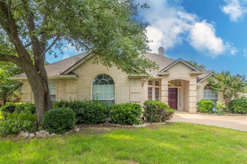 Property Photo: 3528 Whitney Way TX 76054