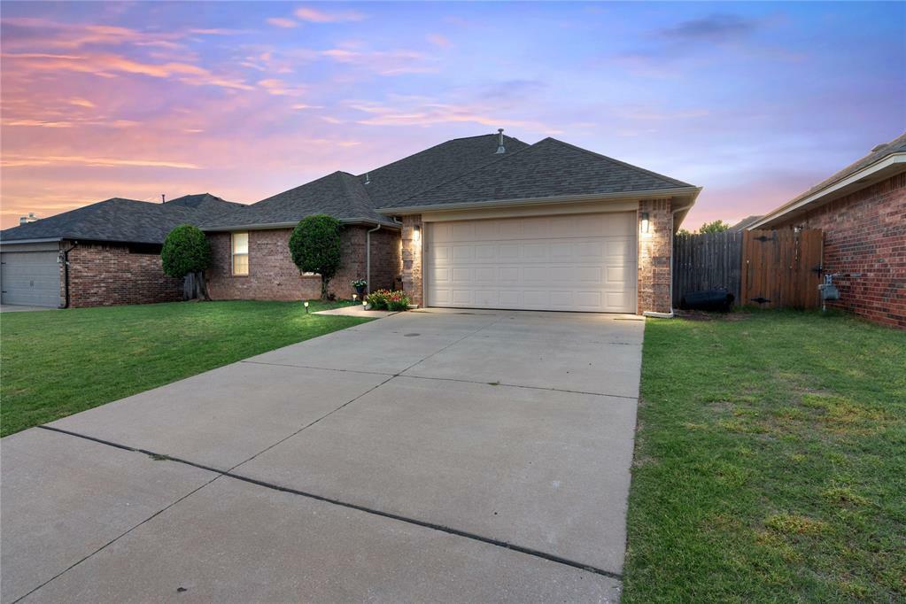 Property Photo: 7713 Geneva Rea Lane OK 73099