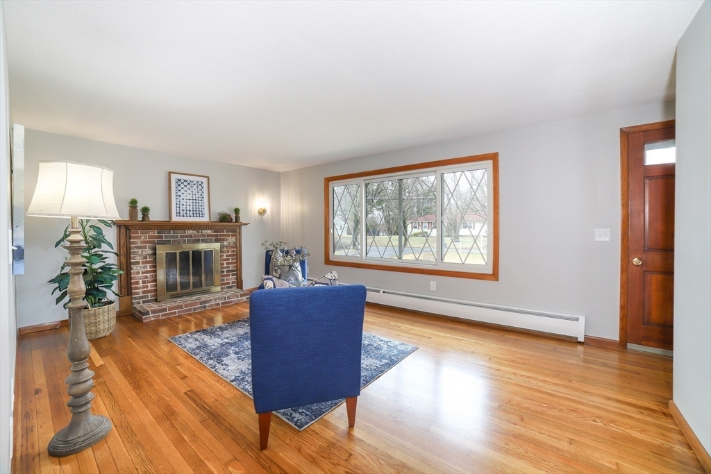Property Photo: 622 Shrewsbury St MA 01520