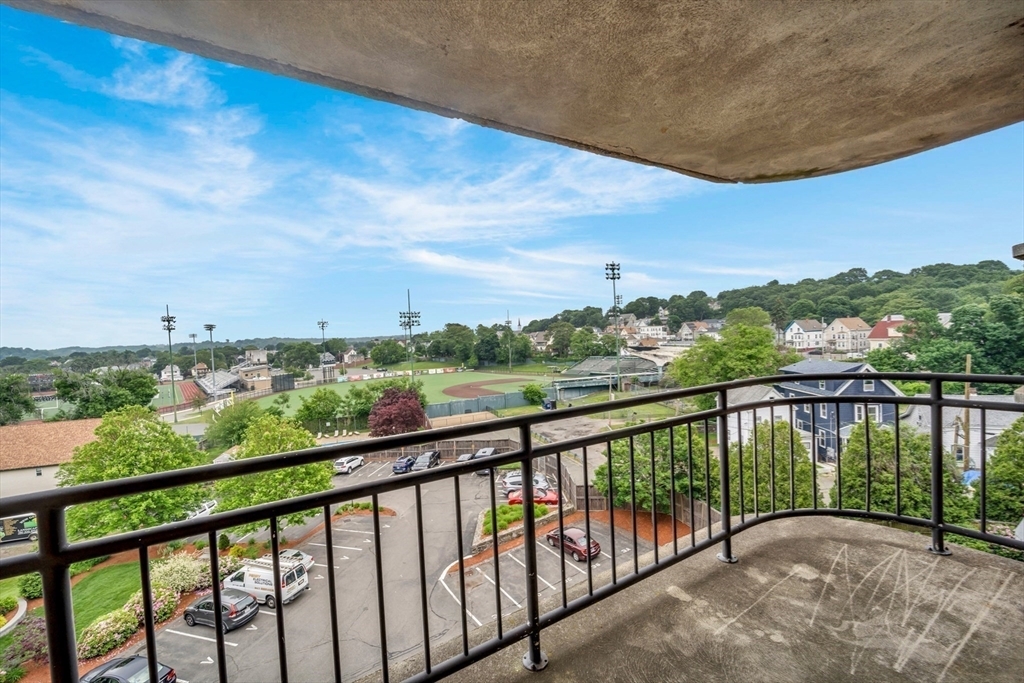 Property Photo: 200 Locust St 606 MA 01904