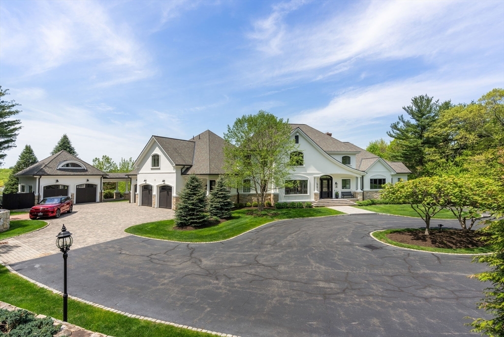 Property Photo: 6 Wayside Cir MA 01701