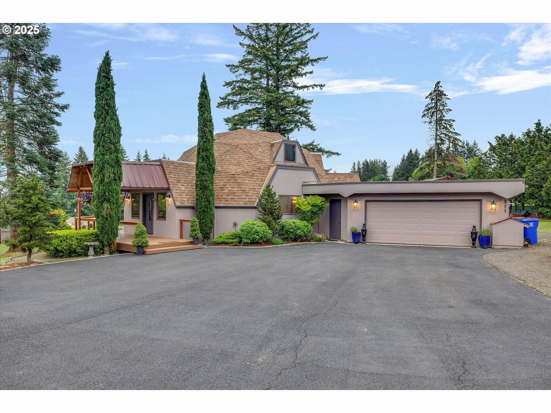 Property Photo: 22690 S Springwater Rd OR 97023