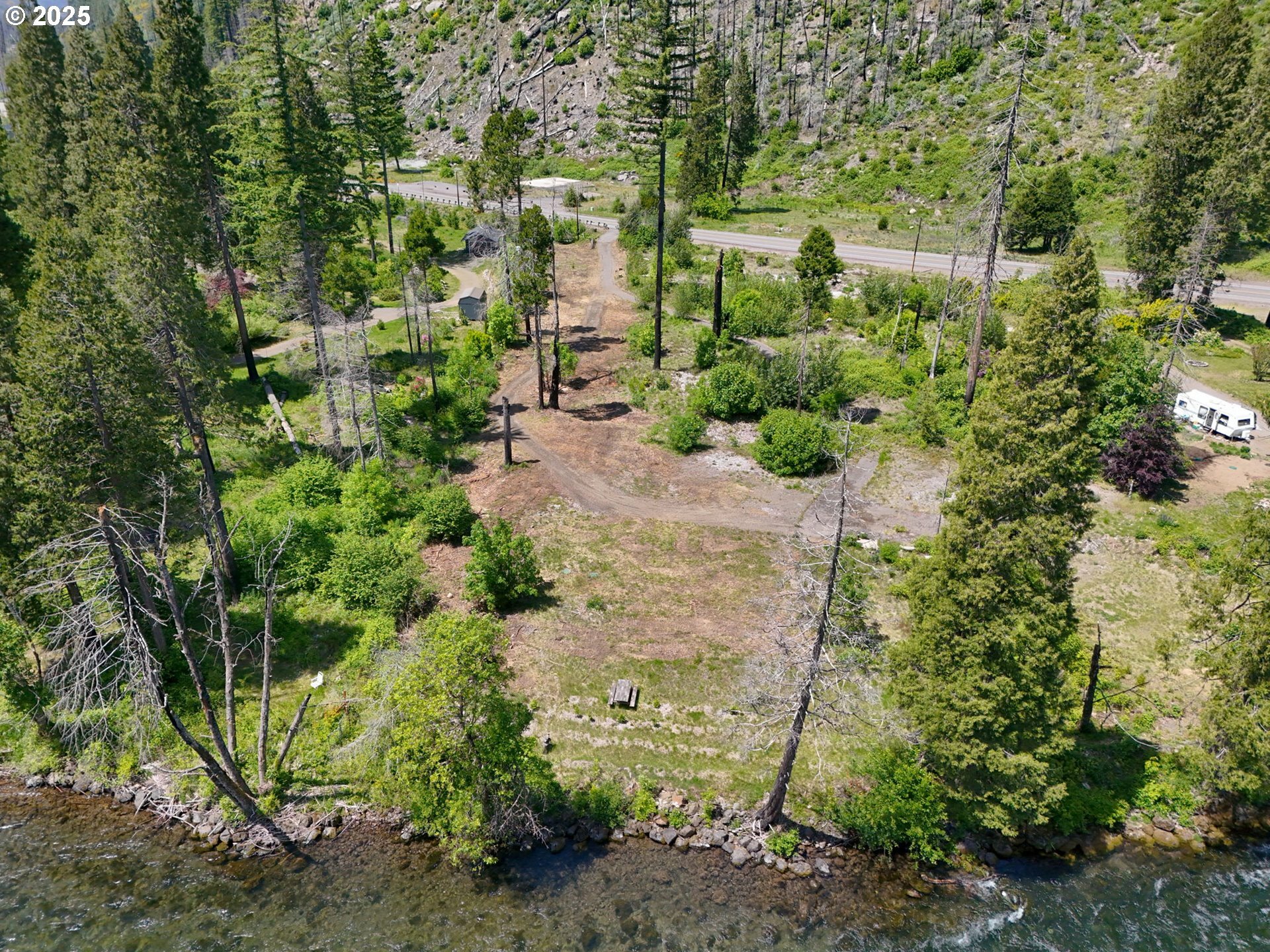 Property Photo: 52984 McKenzie Hwy OR 97413