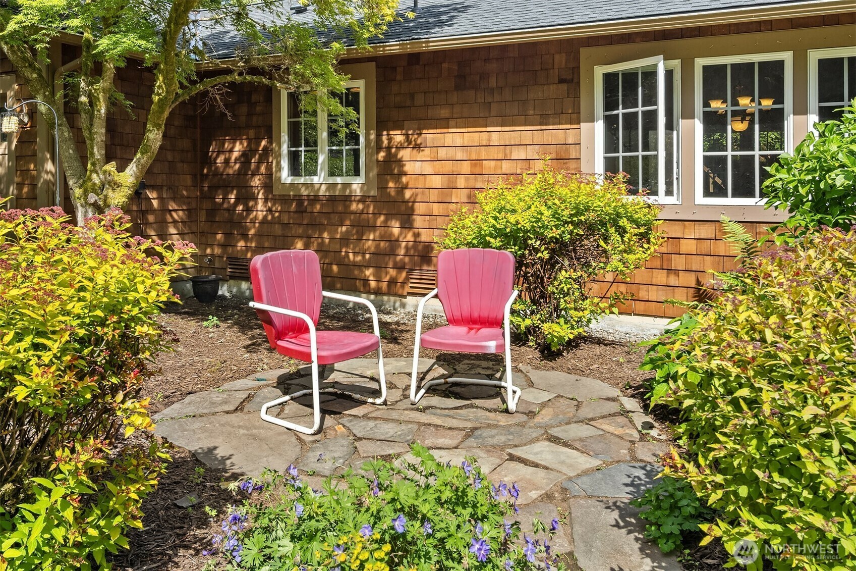Property Photo: 11002 Hyla Avenue NE WA 98110