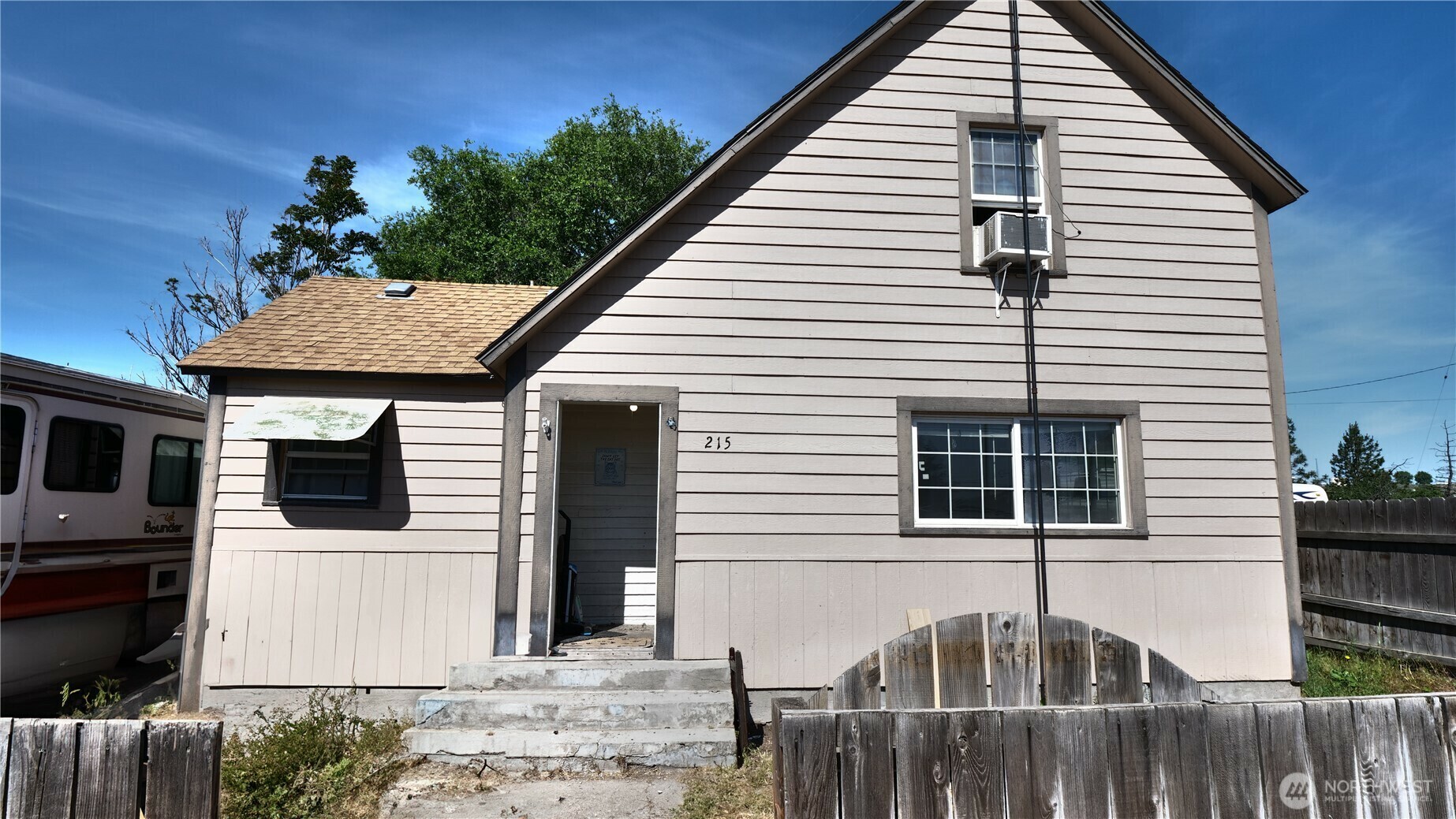 Property Photo: 215 S Almira Avenue WA 99326