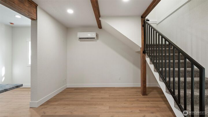 Property Photo:  215 E Oak Street  WA 99362 